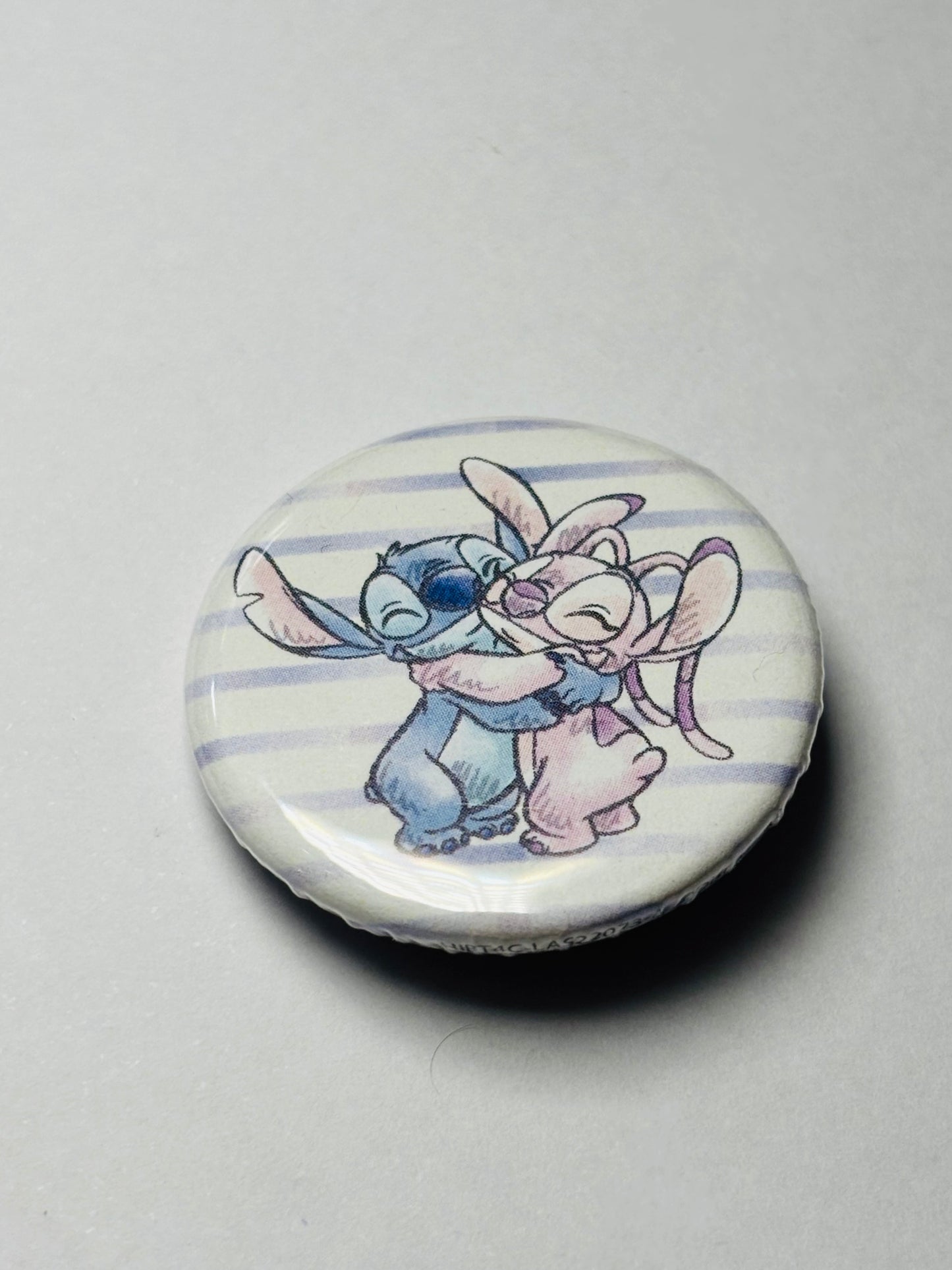 Pin boton Stitch (Metal)