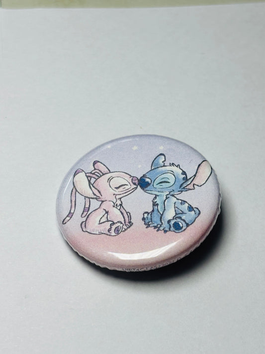 Pin boton Stitch (Metal)