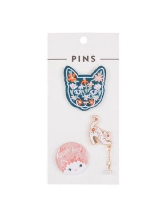 Pins y parche de gato