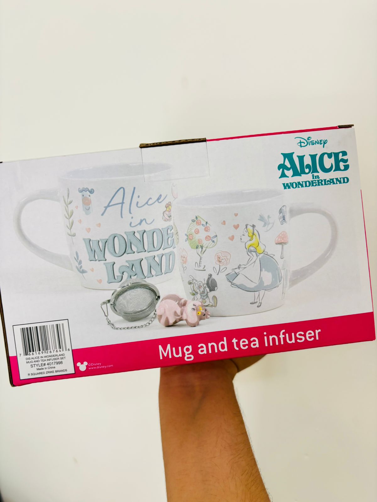 Juego de taza e infusor Alicia en el país de las maravillas